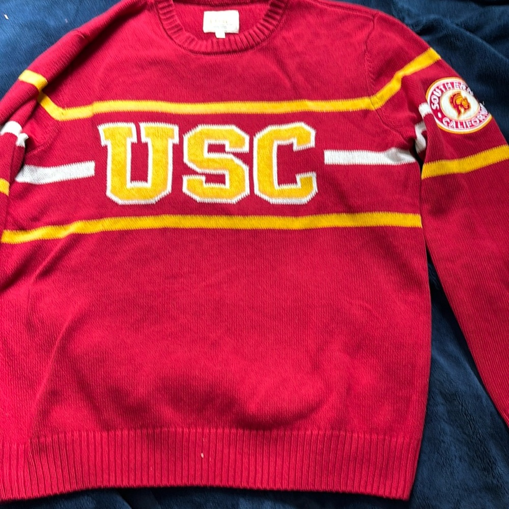 Medium Comfy Red Knit Sweater University of Southern California/ USC